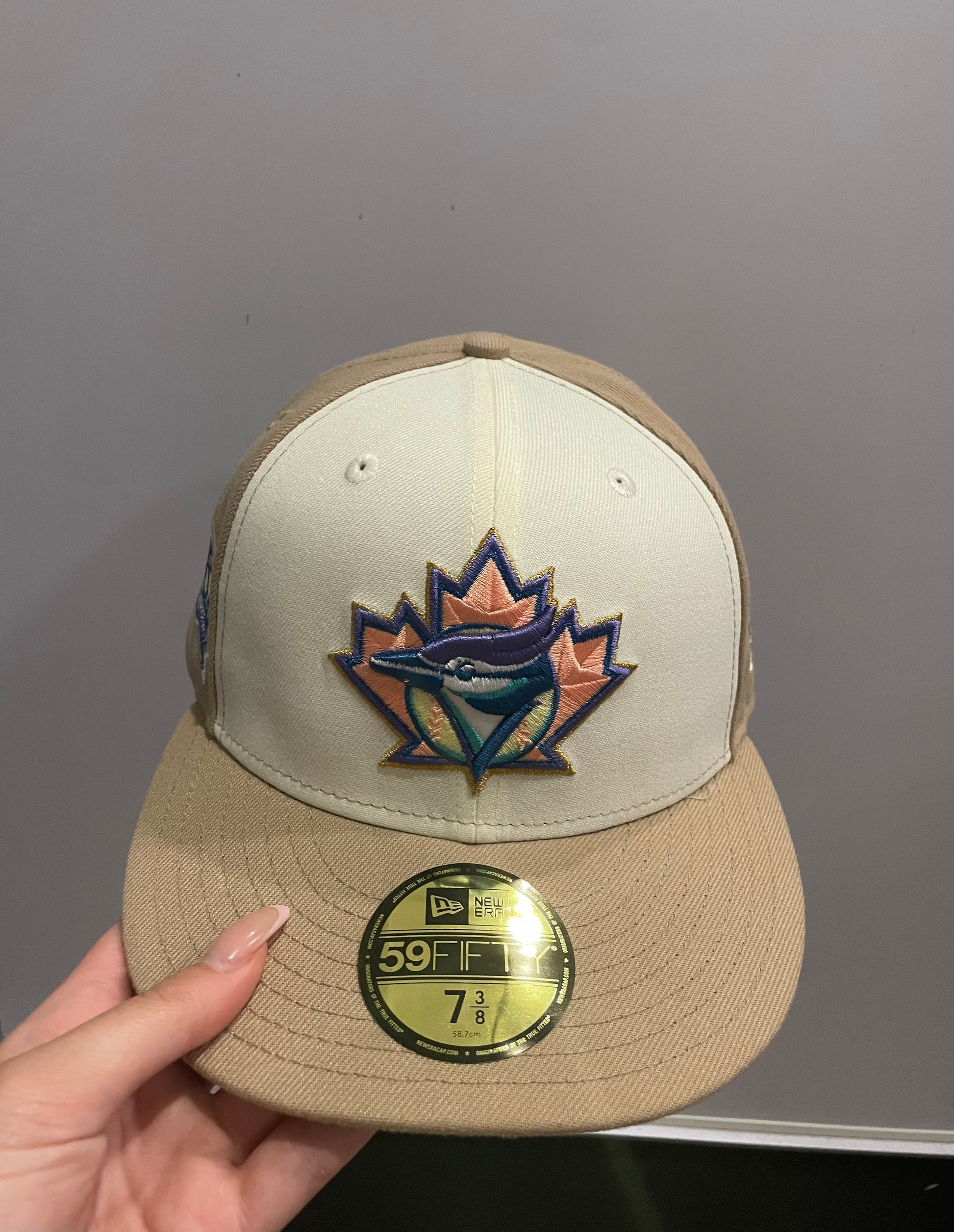 New Era 59 Fifty Sugar Shack 2.0 Toronto Blue Jays 25th Anniversary Patch Rail Hat - White, Tan, Lavender, Hat - Supra Sneakers