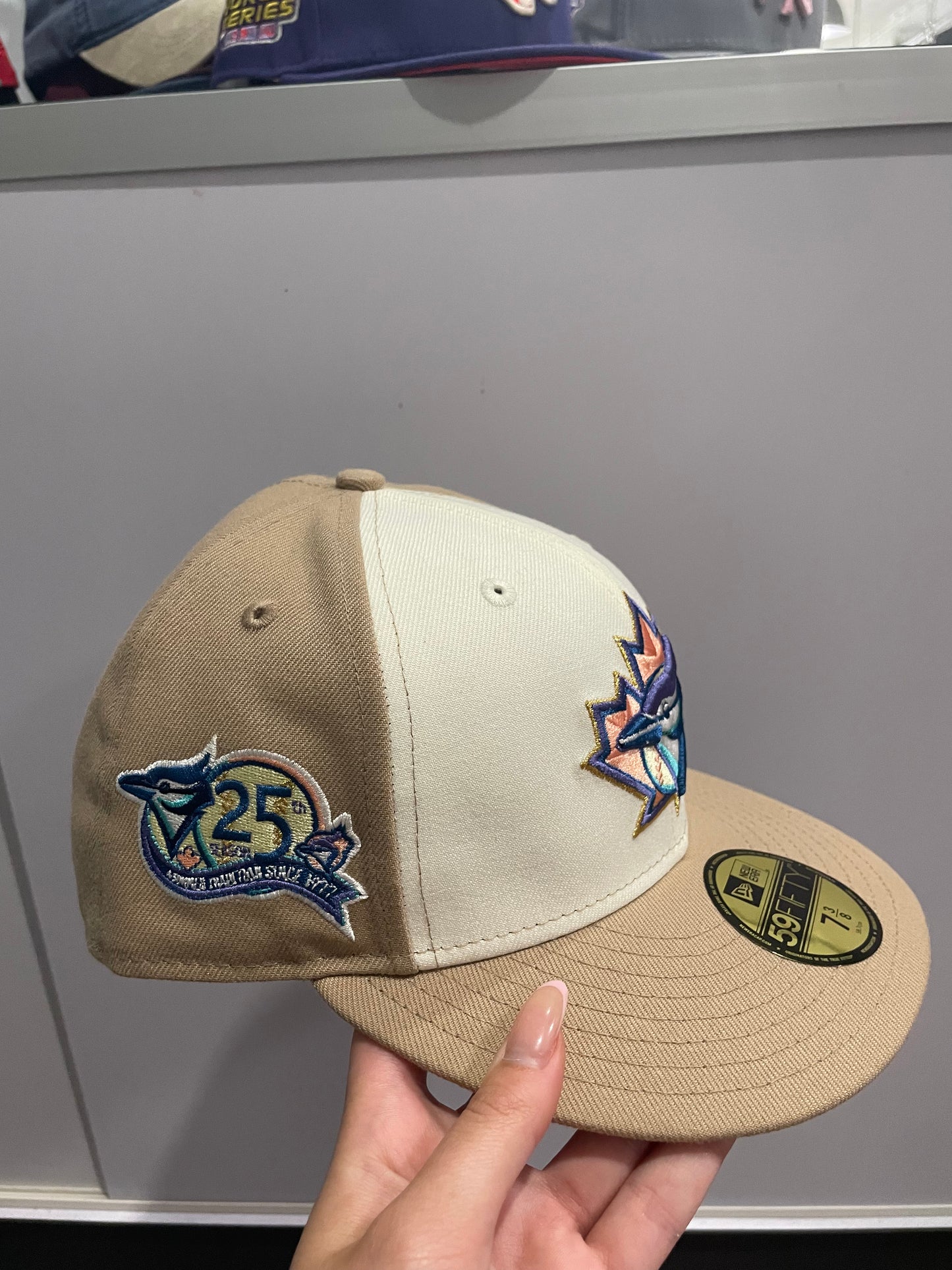 New Era 59 Fifty Sugar Shack 2.0 Toronto Blue Jays 25th Anniversary Patch Rail Hat - White, Tan, Lavender, Hat - Supra Sneakers