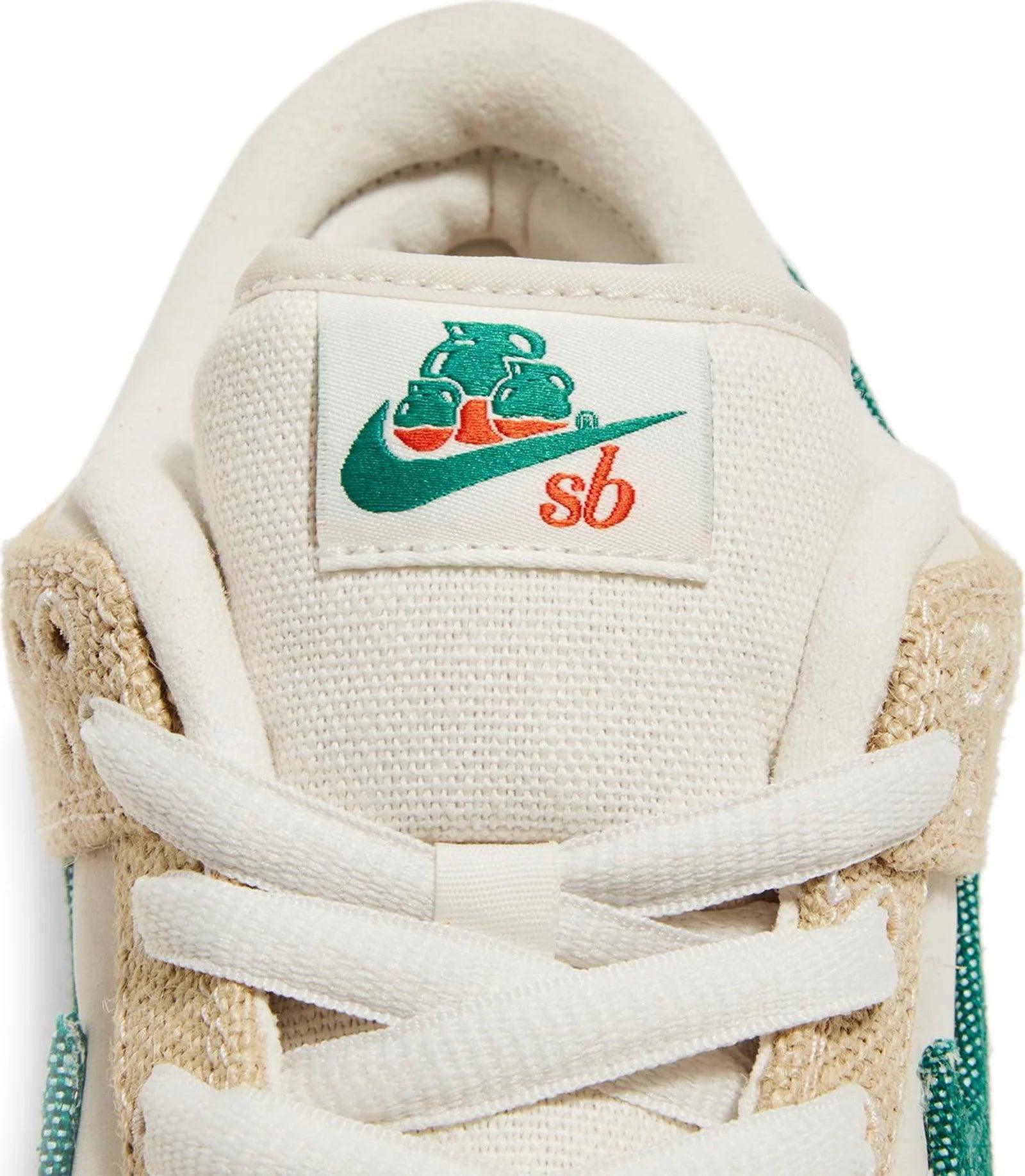 Nike SB Dunk Low Jarritos - Supra Sneakers