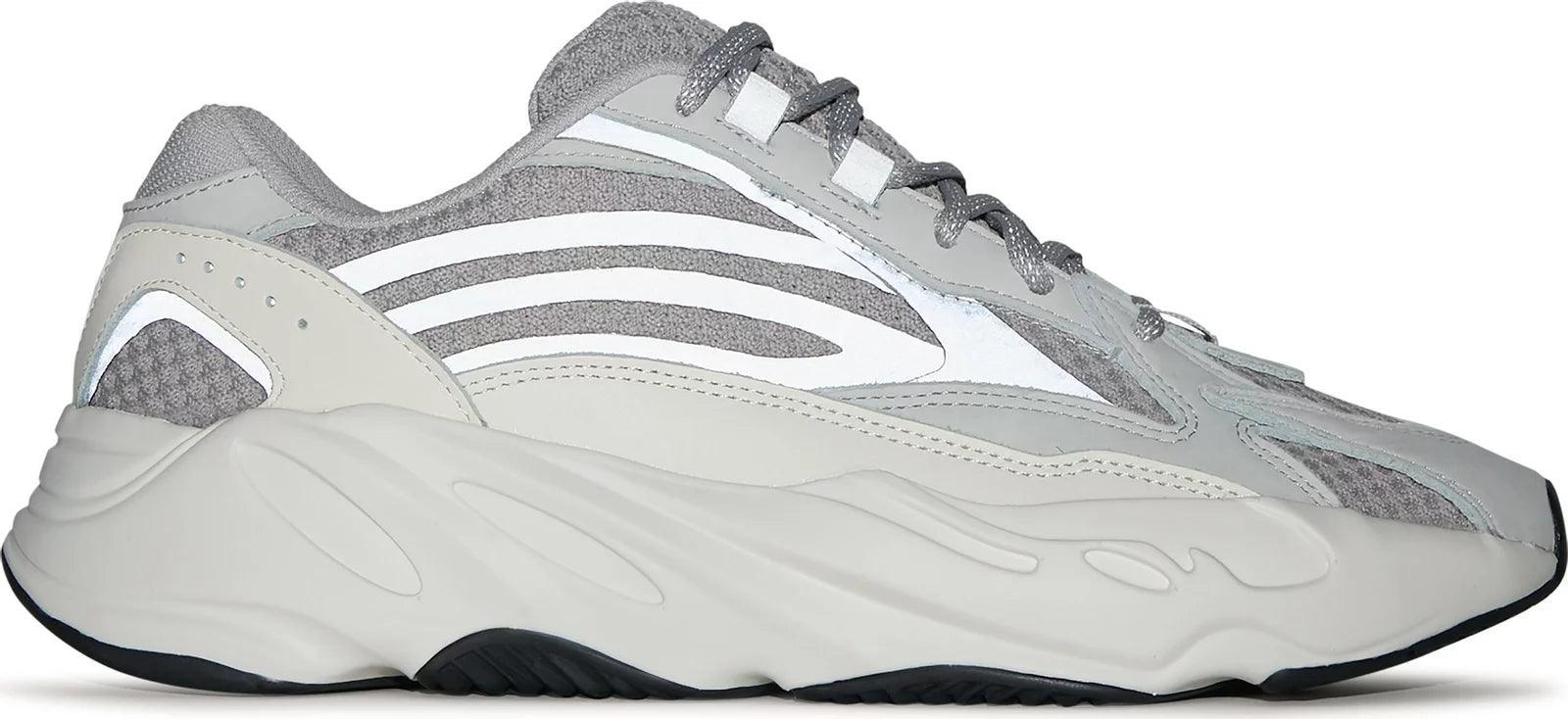 Yeezy 700 v2 Static - Supra Sneakers